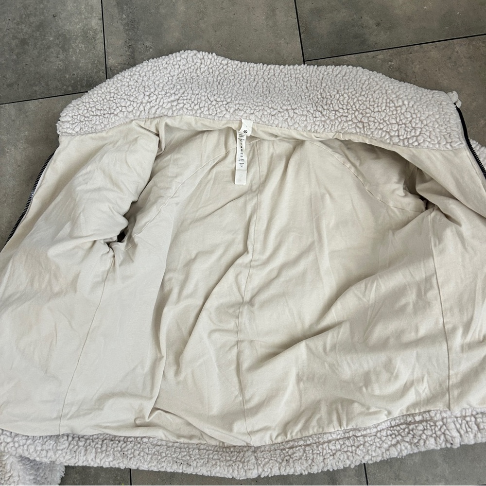 Lululemon Cinchable Fleece Zip-Up White Opal size 2 - Picture 5 of 8